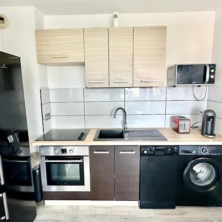 Avec Climatisation Proche Des Plages Nice